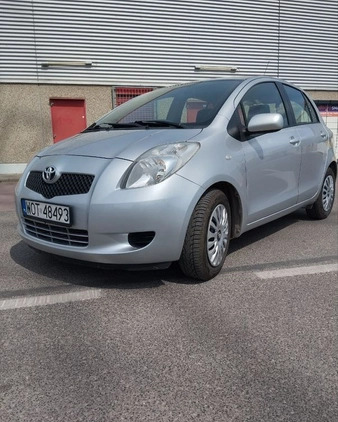 Toyota Yaris cena 15000 przebieg: 206000, rok produkcji 2006 z Ząbki małe 56